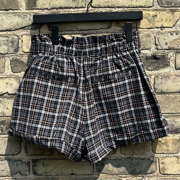 EUC American Eagle 8 preppy plaid shorts. Business casual. Coffee date - Picture 4 of 8